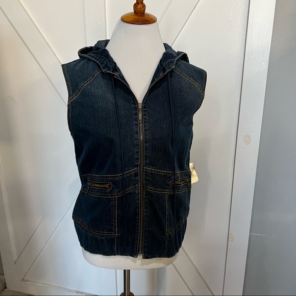 Hooded jean vest NWT - Picture 7 of 12